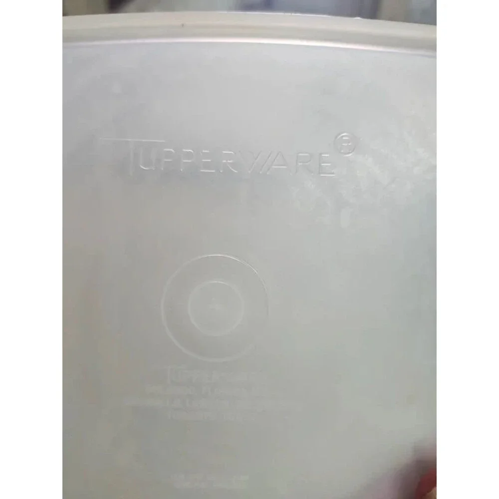 Tupperware square away set of 2